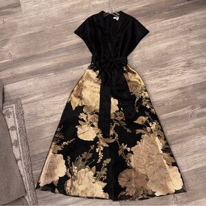 Kay Unger Black and Gold Maxi Dress